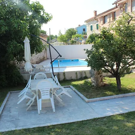 Palazzina Burjaki Willa Trgetari