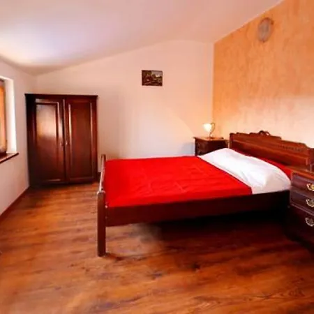 Villa Palazzina Burjaki Trgetari