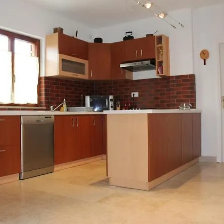 Palazzina Burjaki Villa *